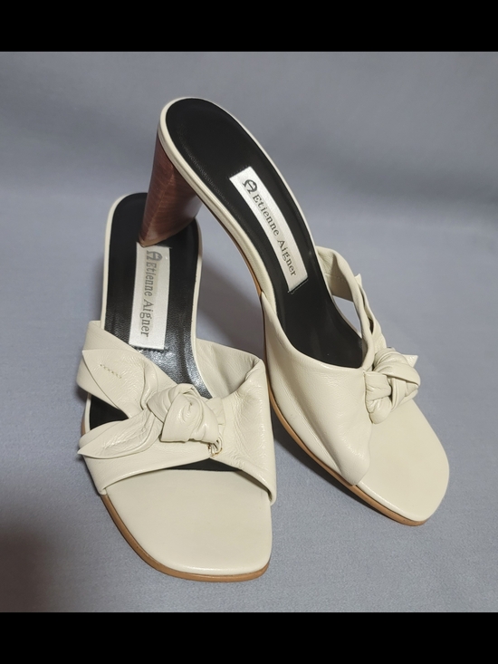 Etienne Aigner Shoes - Etienne Aigner Cream Knot Leather Slide Sandals